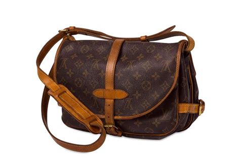 borsa louis vuitton a sella anni 70|At Auction: LOUIS VUITTON Borsa a secchiello Anni '70/'90.